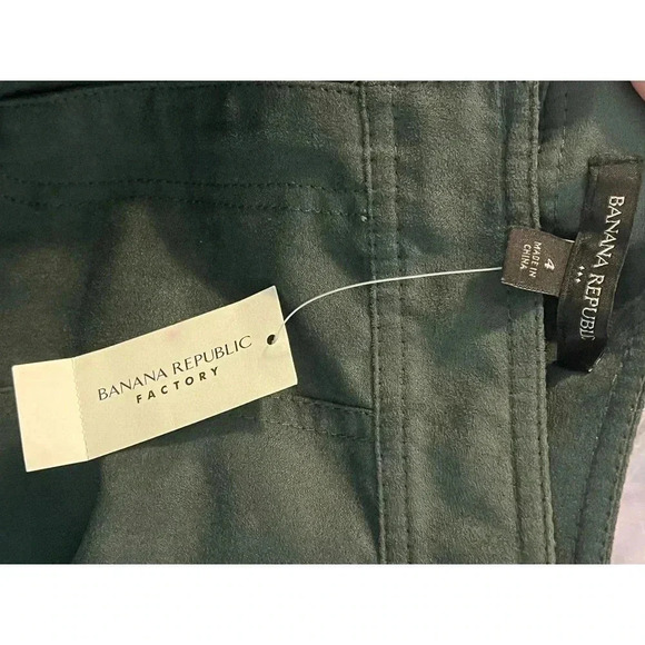 Banana republic skirt NWT  olive green size 4 - Picture 2 of 4